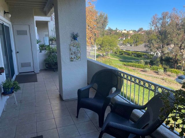 1680 Via Caminar, San Marcos, CA 92078