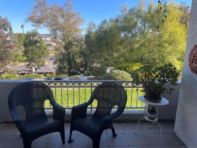 1680 Via Caminar, San Marcos, CA 92078