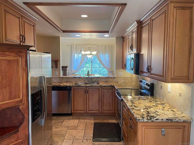 1680 Via Caminar, San Marcos, CA 92078