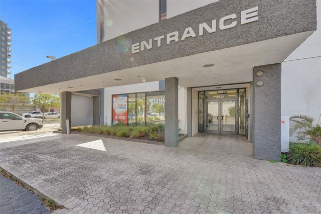 2131 E Hollywood Blvd 405, Hollywood, FL 33020