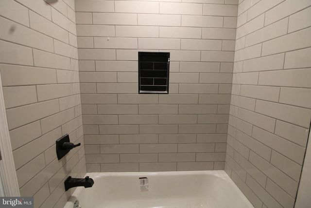24 E REED AVE, Alexandria, VA 22305