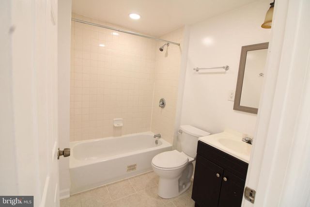 24 E REED AVE, Alexandria, VA 22305