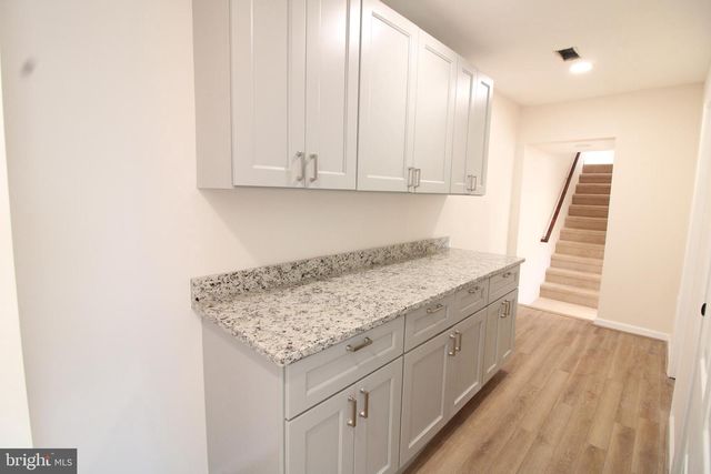 24 E REED AVE, Alexandria, VA 22305