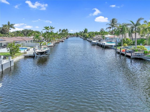 2225 NE 16th Avenue, Wilton Manors, FL 33305