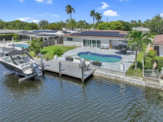2225 NE 16th Avenue, Wilton Manors, FL 33305