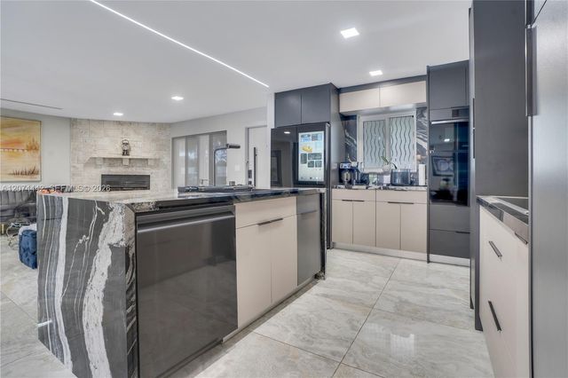 2225 NE 16th Avenue, Wilton Manors, FL 33305
