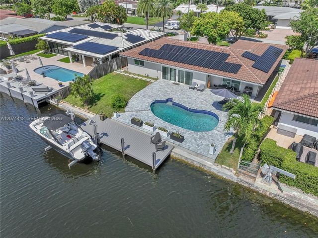 2225 NE 16th Avenue, Wilton Manors, FL 33305