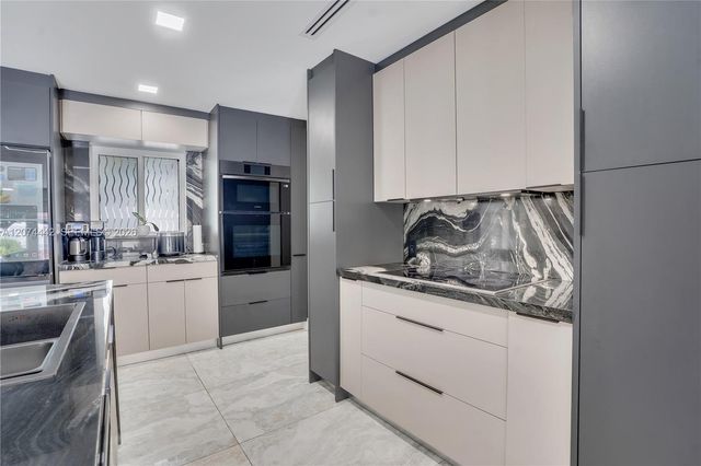 2225 NE 16th Avenue, Wilton Manors, FL 33305
