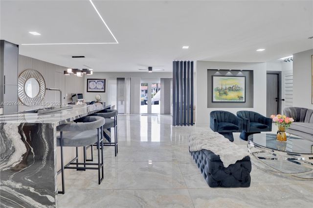 2225 NE 16th Avenue, Wilton Manors, FL 33305
