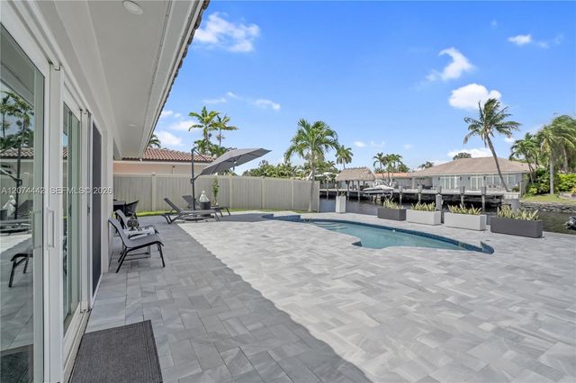 2225 NE 16th Avenue, Wilton Manors, FL 33305