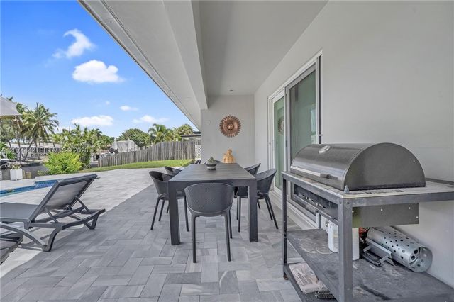 2225 NE 16th Avenue, Wilton Manors, FL 33305