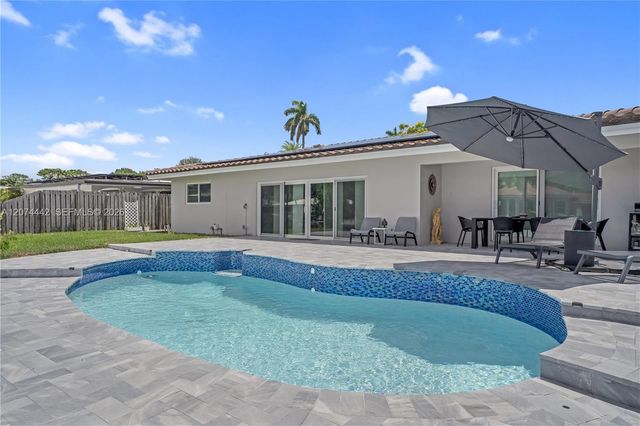 2225 NE 16th Avenue, Wilton Manors, FL 33305