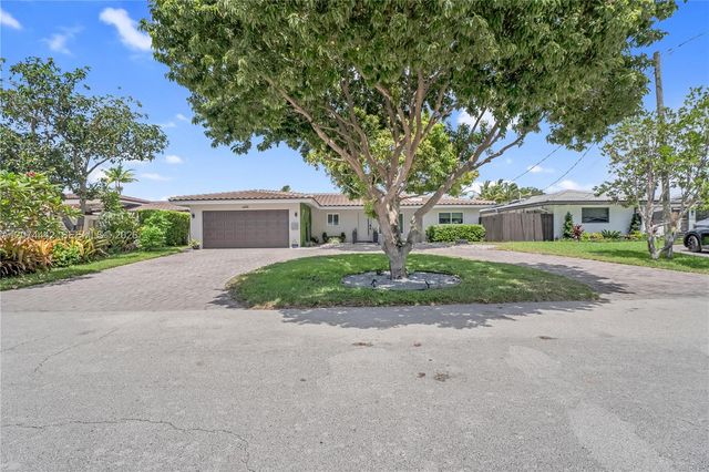 2225 NE 16th Avenue, Wilton Manors, FL 33305
