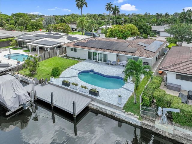 2225 NE 16th Avenue, Wilton Manors, FL 33305