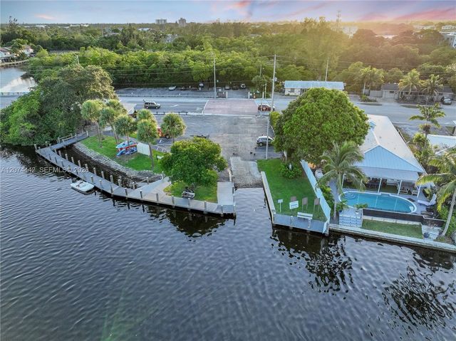 2225 NE 16th Avenue, Wilton Manors, FL 33305