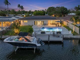 2225 NE 16th Avenue, Wilton Manors, FL 33305