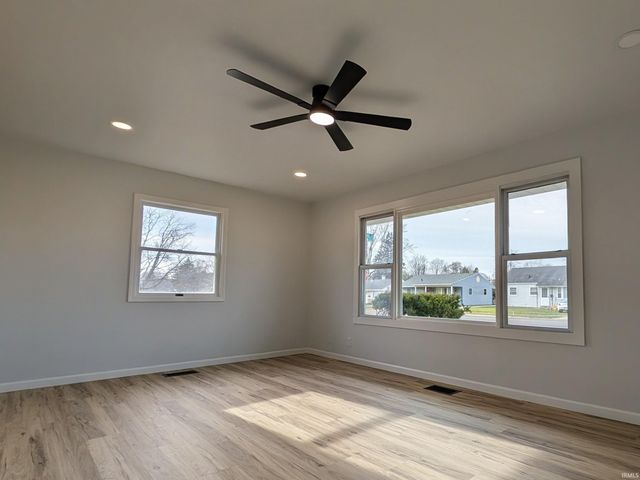 3610 S Saint Joseph Street, South Bend, IN 46614