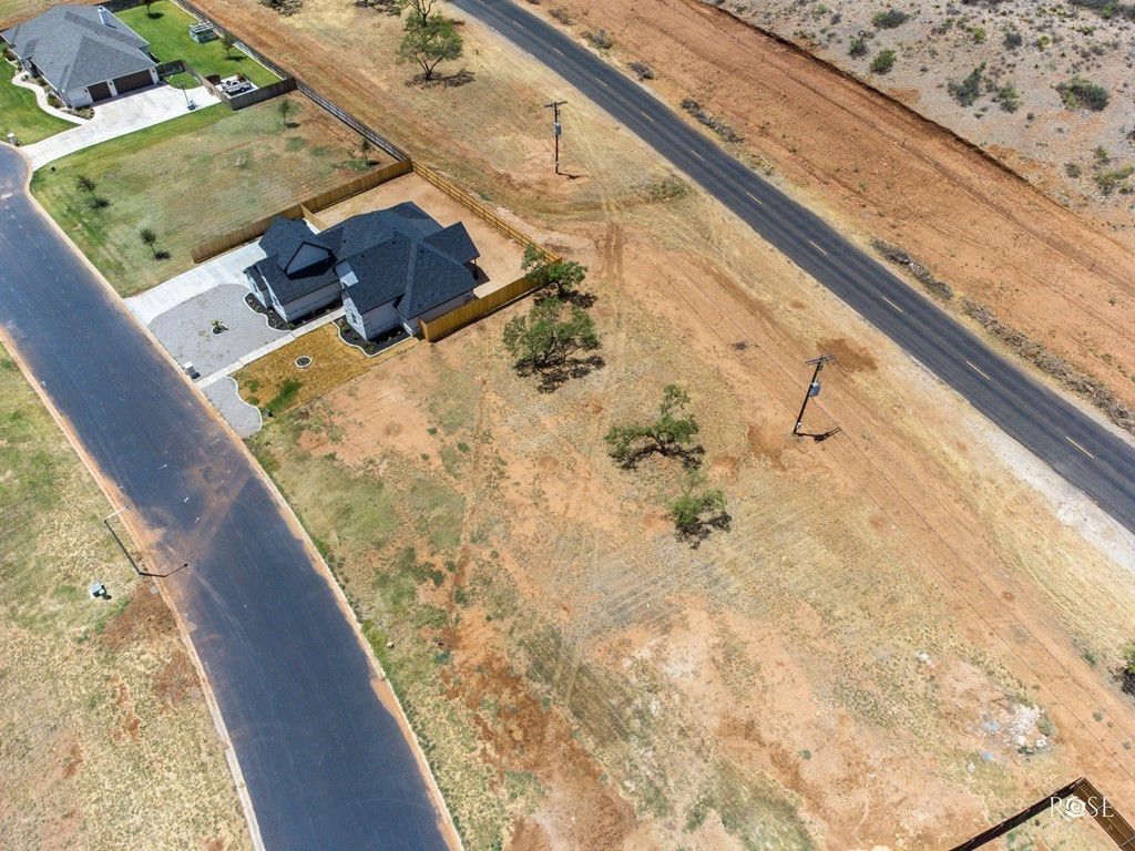 Image 8 of property listing at 2318 Palms Court, San Angelo, TX 76904