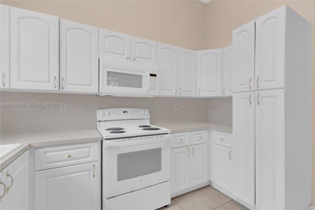 15339 SW 32nd Ter, Miami, FL 33185