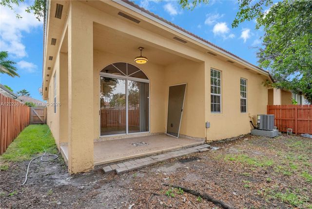 15339 SW 32nd Ter, Miami, FL 33185