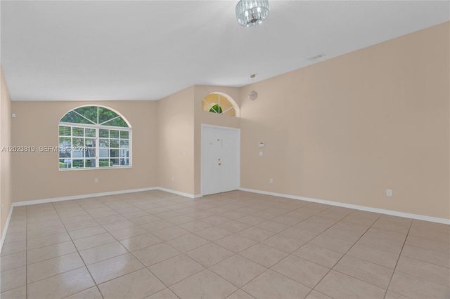 15339 SW 32nd Ter, Miami, FL 33185