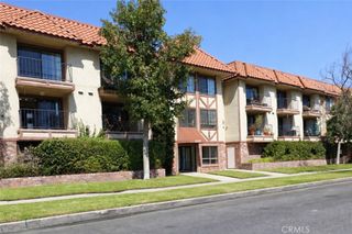 11127 La Maida 10, North Hollywood, CA 91601