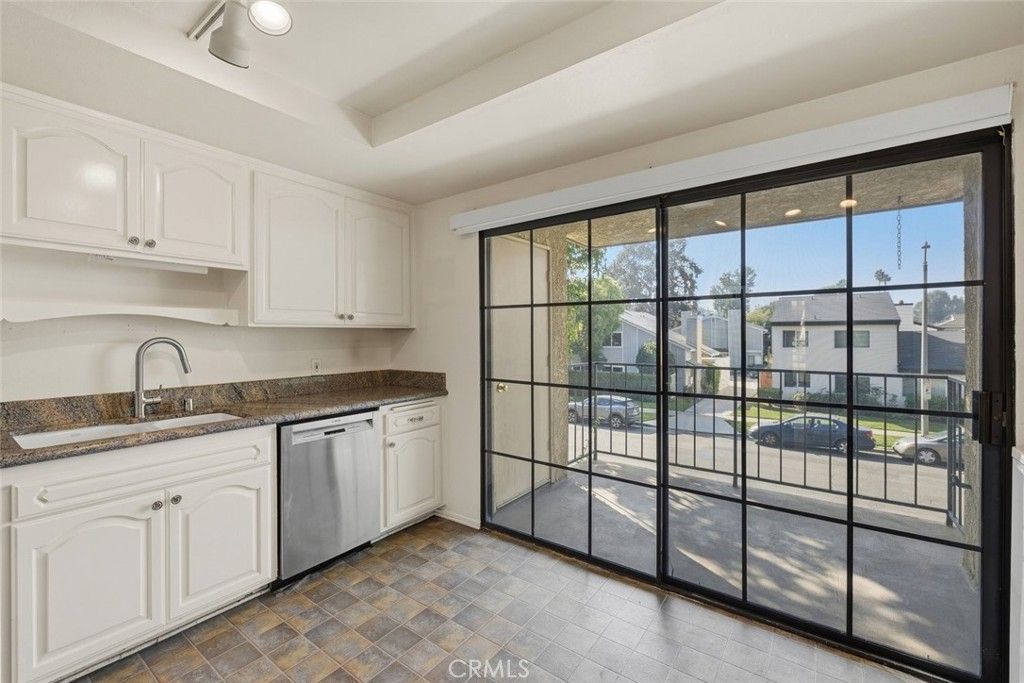 11127 La Maida 10, North Hollywood, CA 91601 — photo 3