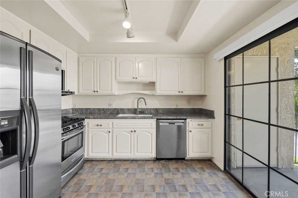 11127 La Maida 10, North Hollywood, CA 91601 — photo 4