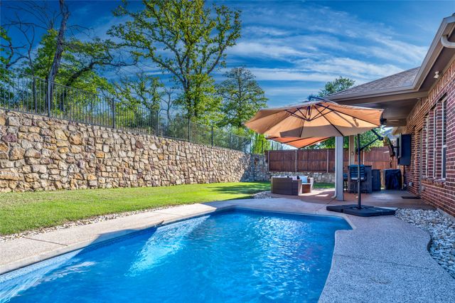 1909 Nob Hill Court, Denton, TX 76210