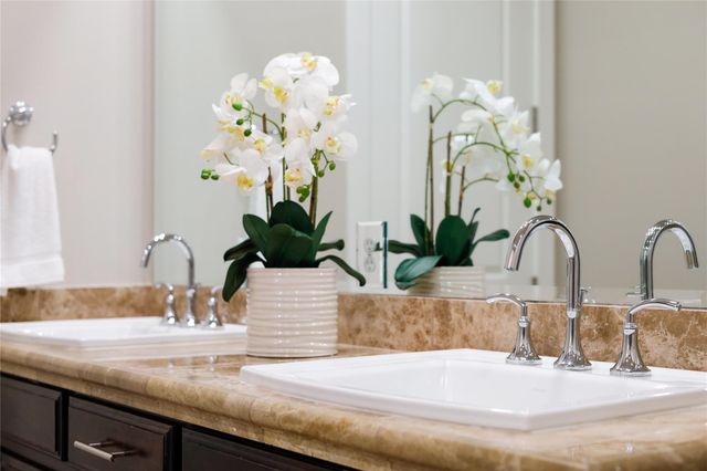 1101 Ivean Pearson RD B103, Lago Vista, TX 78645