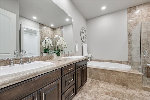 1101 Ivean Pearson RD B103, Lago Vista, TX 78645