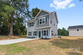 810 Wesley Drive, Statesville, NC 28677