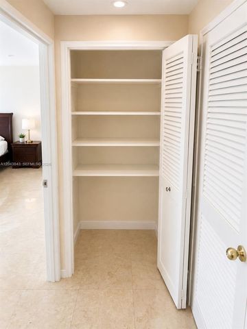 5255 Collins Ave 7B, Miami Beach, FL 33140