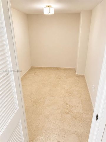 5255 Collins Ave 7B, Miami Beach, FL 33140