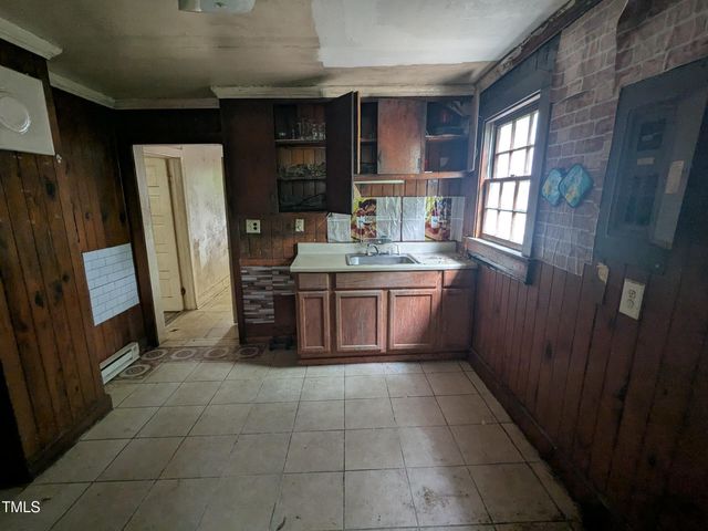 207 Bruton Street W, Wilson, NC 27893