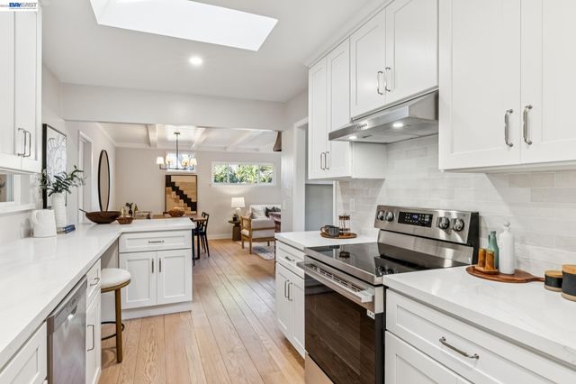 3410 St Marys Rd, Lafayette, CA 94549