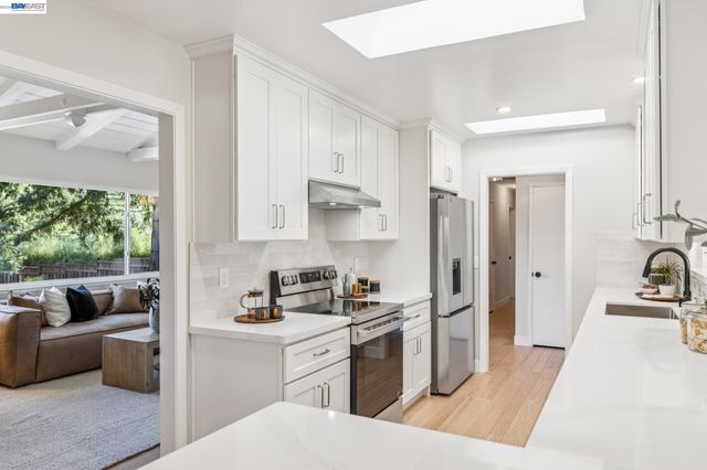 3410 St Marys Rd, Lafayette, CA 94549