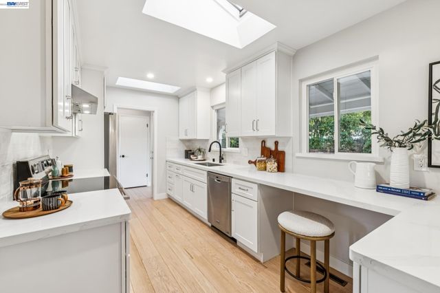 3410 St Marys Rd, Lafayette, CA 94549