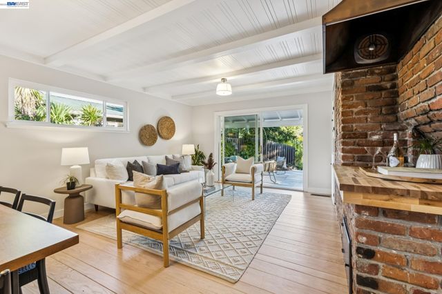 3410 St Marys Rd, Lafayette, CA 94549