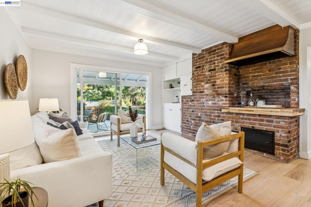 3410 St Marys Rd, Lafayette, CA 94549