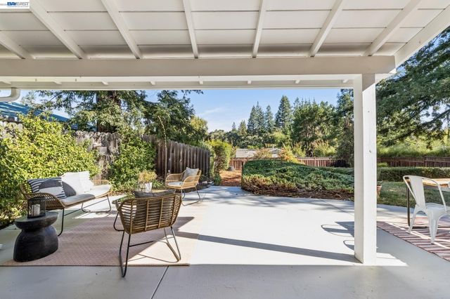 3410 St Marys Rd, Lafayette, CA 94549