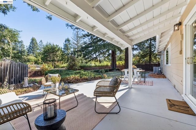 3410 St Marys Rd, Lafayette, CA 94549