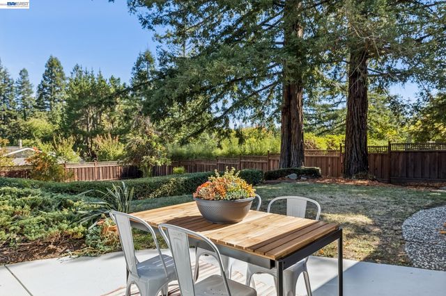 3410 St Marys Rd, Lafayette, CA 94549