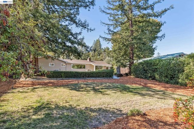 3410 St Marys Rd, Lafayette, CA 94549