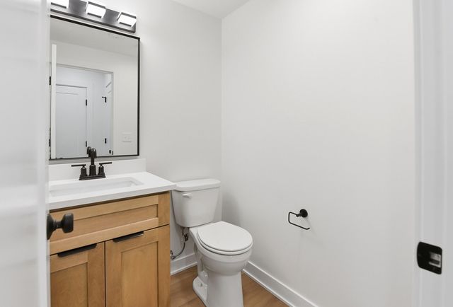 3240 AVE J, Council Bluffs, IA 51501