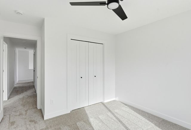 3240 AVE J, Council Bluffs, IA 51501