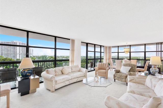 600 Parkview Drive 709, Hallandale Beach, FL 33009