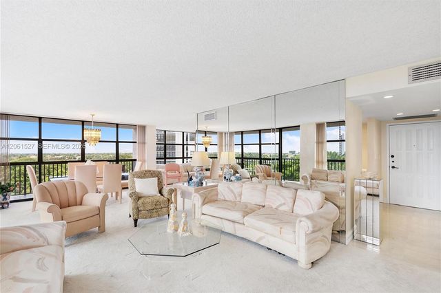 600 Parkview Drive 709, Hallandale Beach, FL 33009