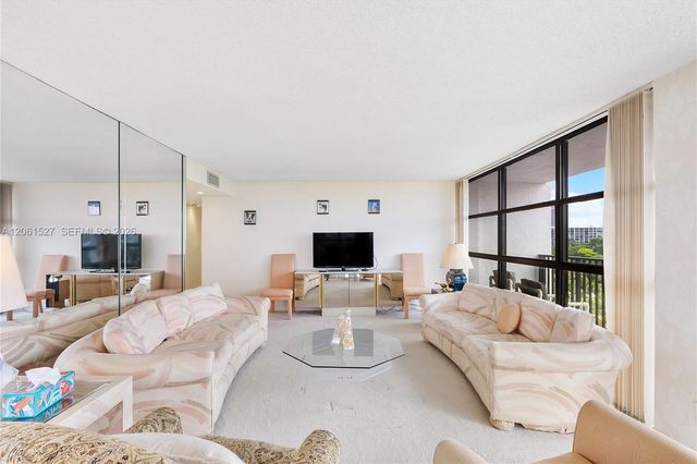 600 Parkview Drive 709, Hallandale Beach, FL 33009