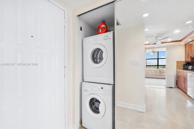 600 Parkview Drive 709, Hallandale Beach, FL 33009